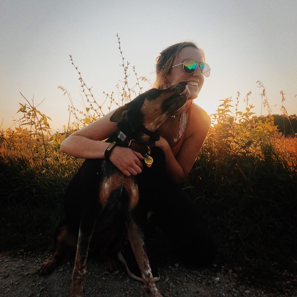 Meet your Posher, Briana - Picture 1 of 1